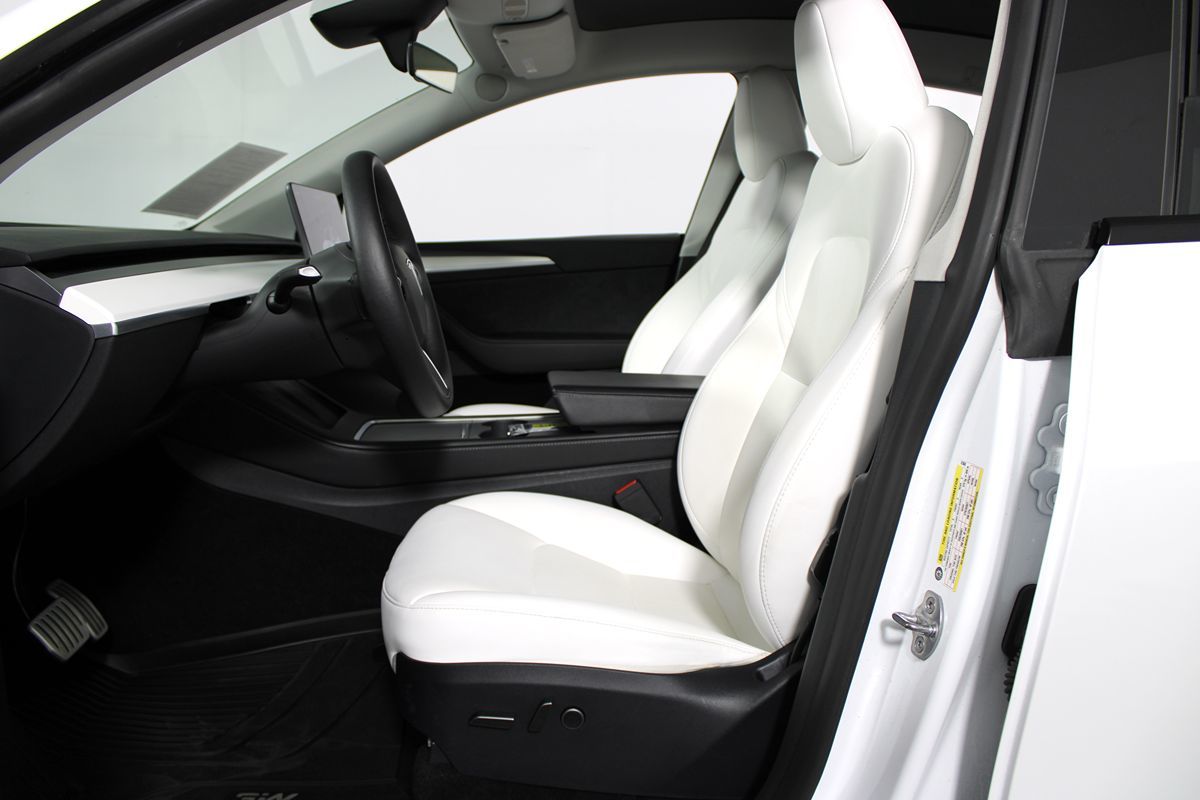 2024 Tesla Model Y Performance photo 18