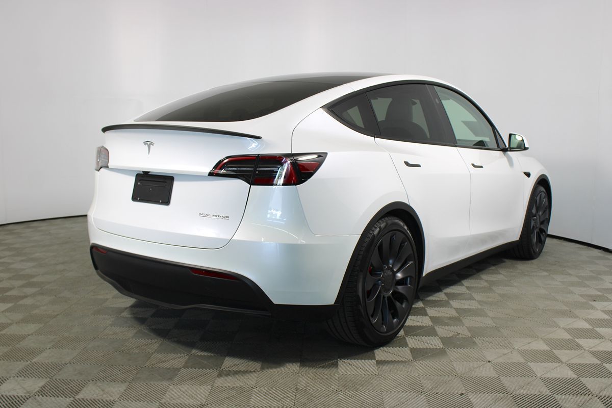 2024 Tesla Model Y Performance photo 27
