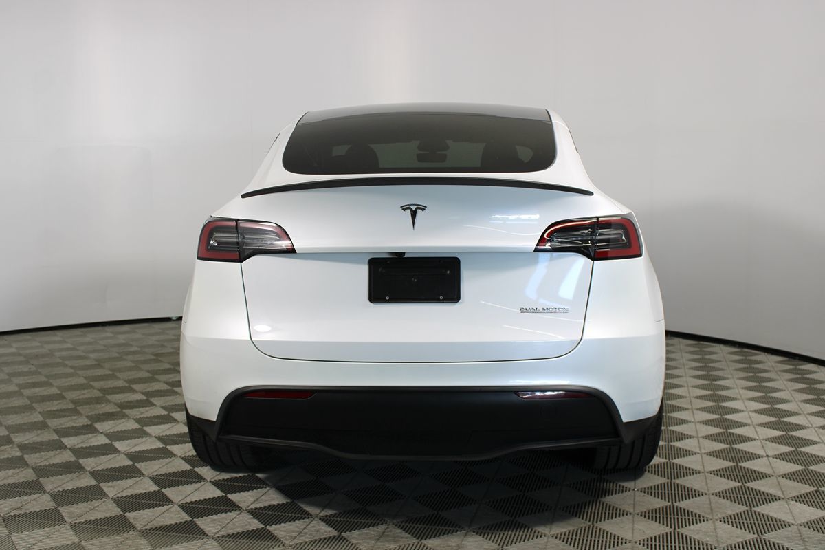 2024 Tesla Model Y Performance photo 28