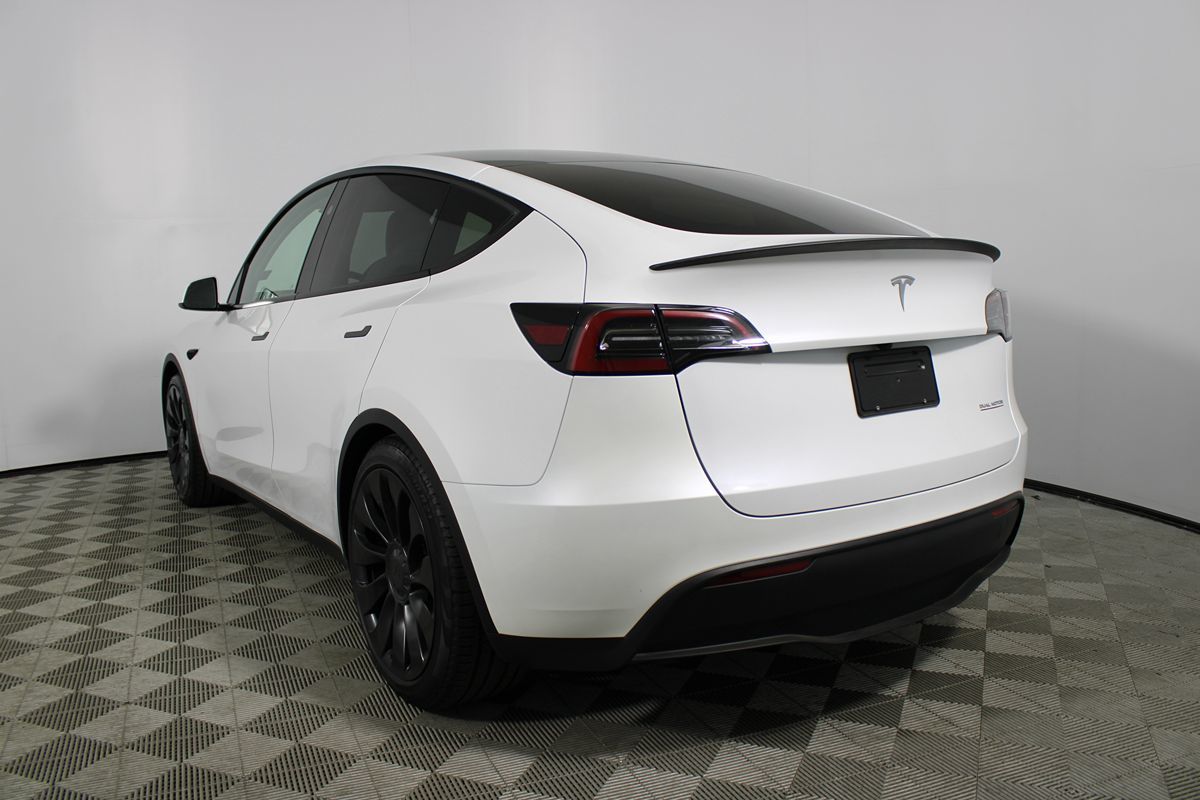 2024 Tesla Model Y Performance photo 29