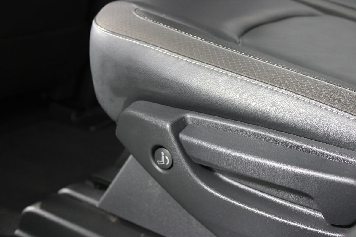 2023 Nissan Pathfinder SL photo 26