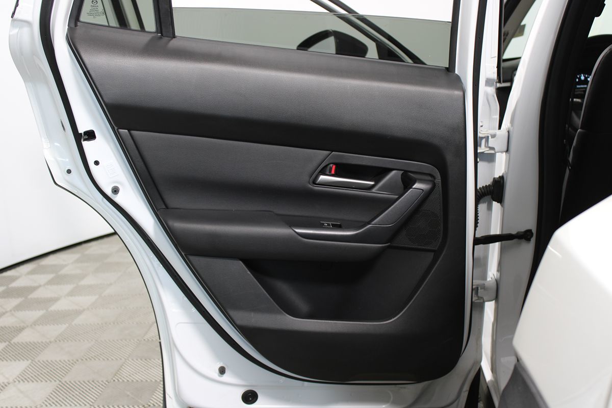 2024 Mazda CX-50 2.5 S Preferred photo 26