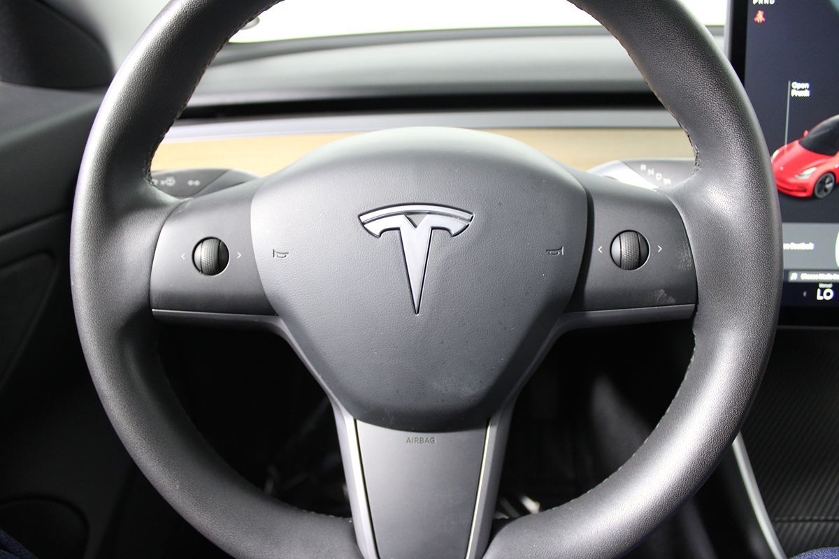 2020 Tesla Model 3 Long Range photo 9