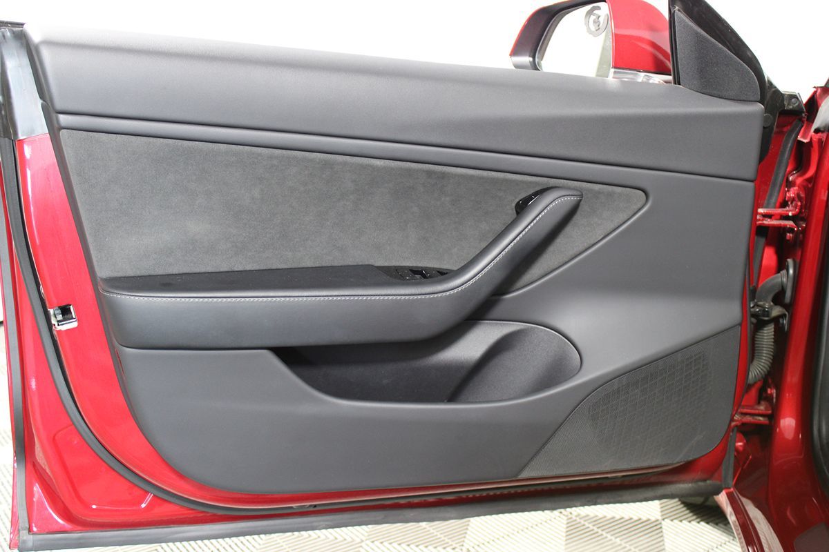 2020 Tesla Model 3 Long Range photo 4