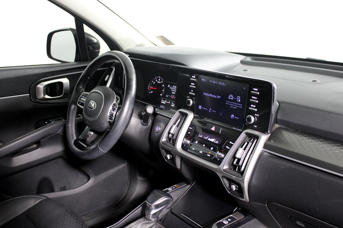 2021 Kia Sorento S photo 18