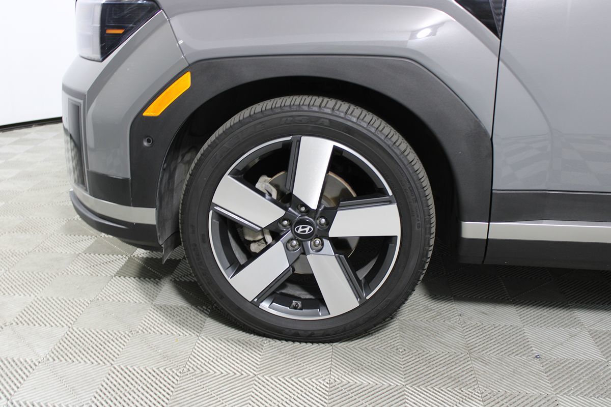 2024 Hyundai Santa Fe Limited photo 3