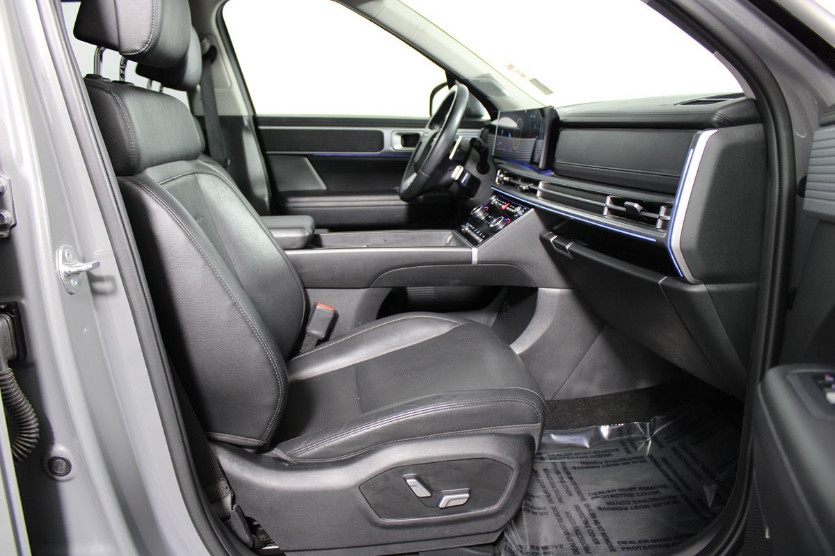 2024 Hyundai Santa Fe Limited photo 23
