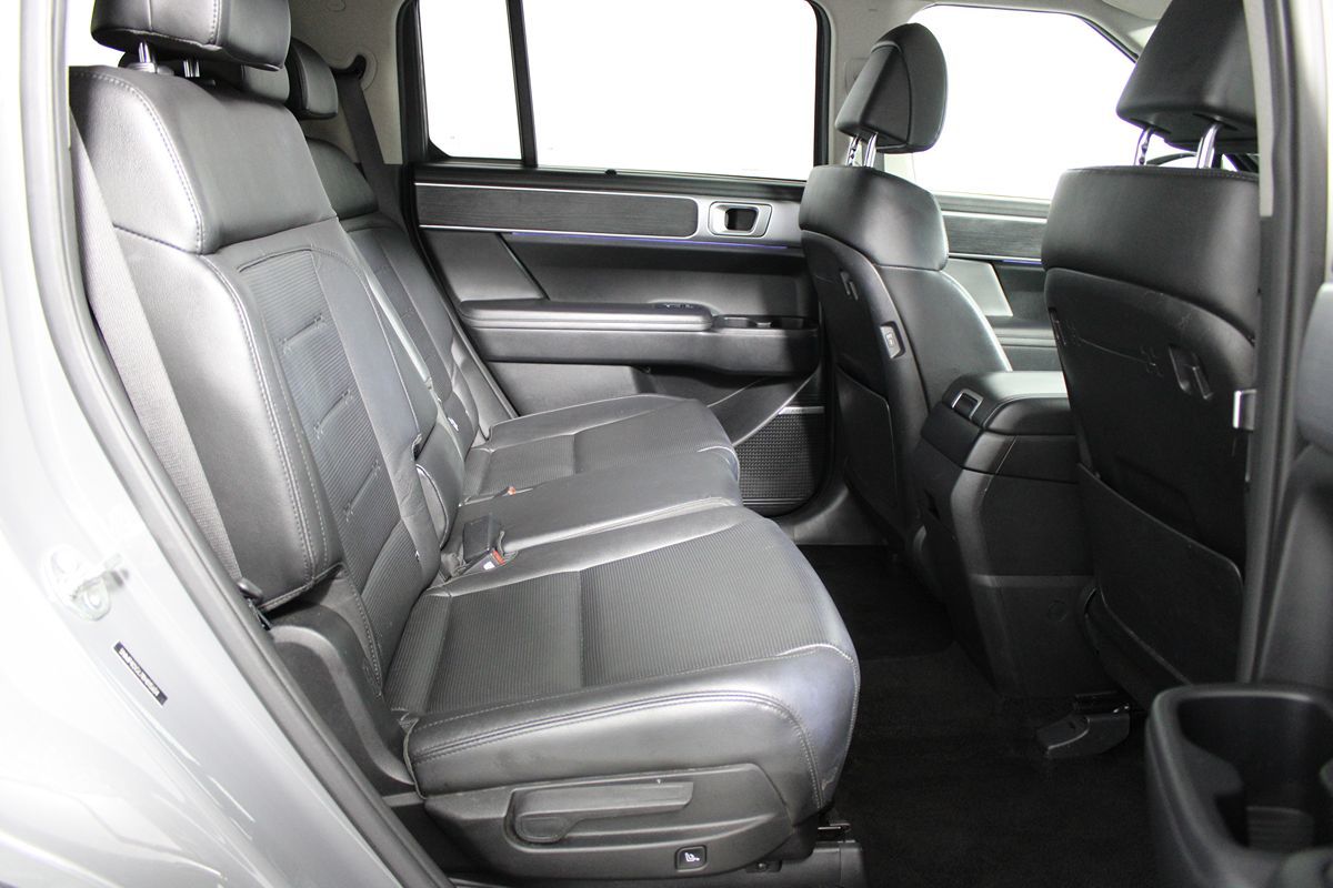 2024 Hyundai Santa Fe Limited photo 25