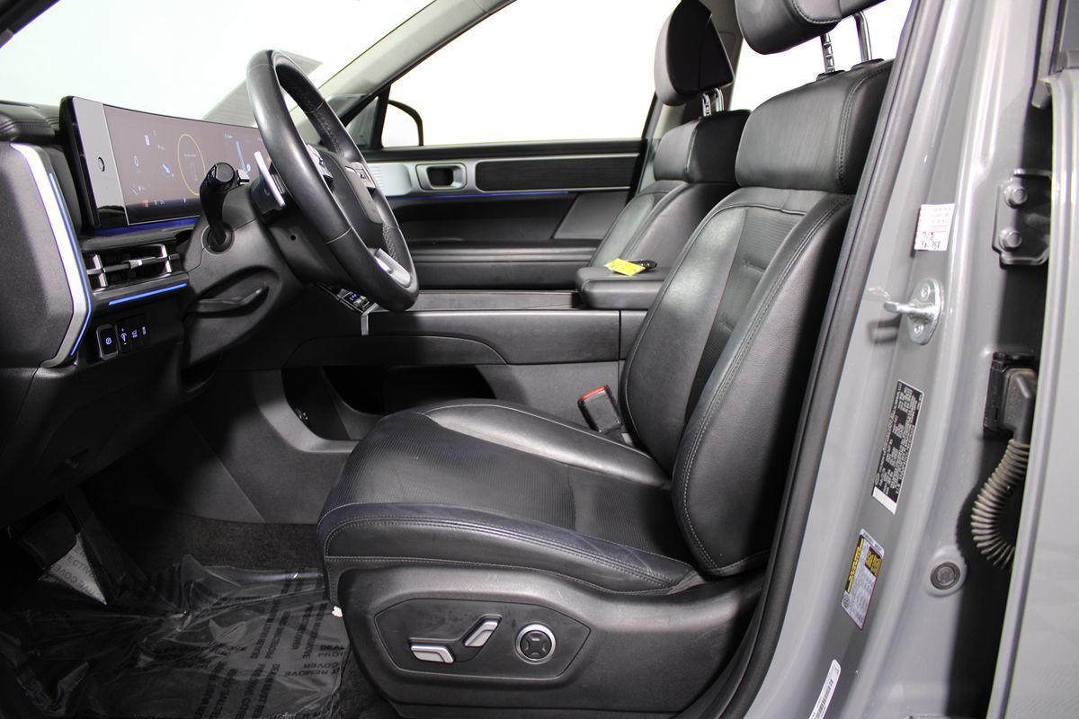 2024 Hyundai Santa Fe Limited photo 30