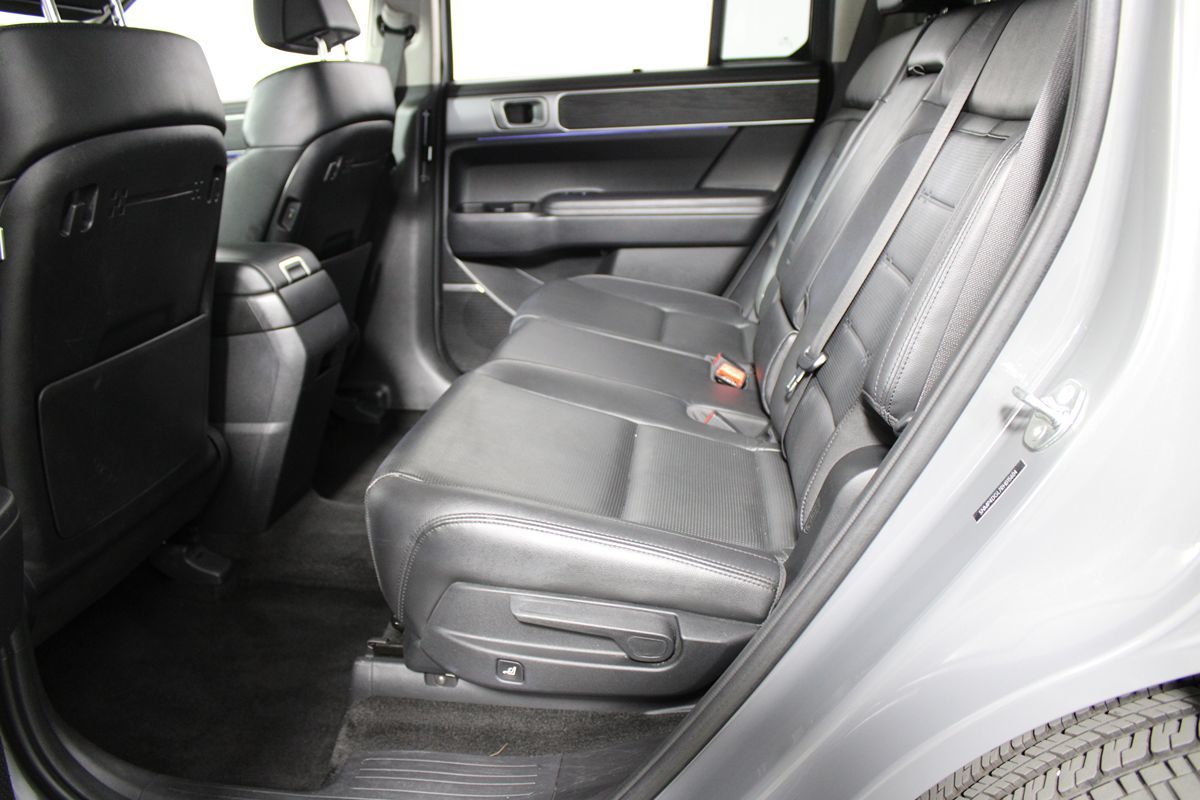2024 Hyundai Santa Fe Limited photo 33