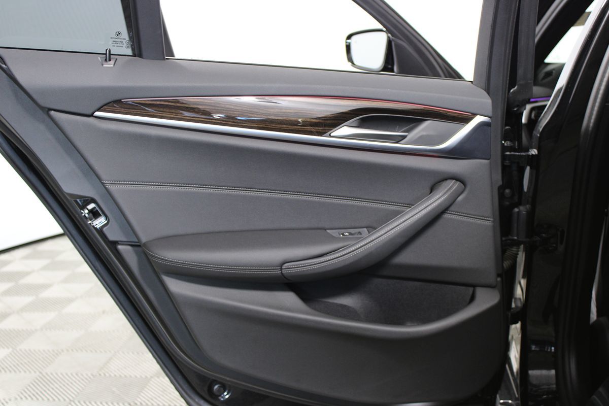 2022 Bmw 530i photo 21