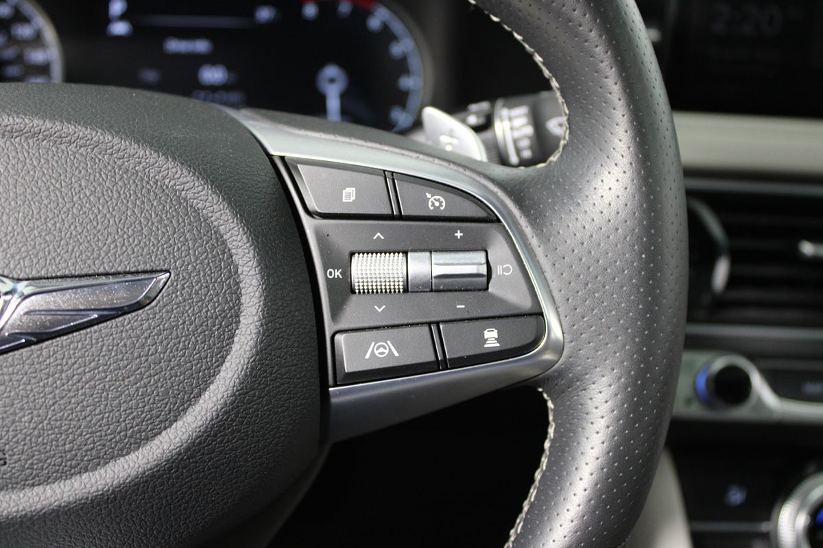 2023 Genesis G70 2.0T Sport Prestige photo 5