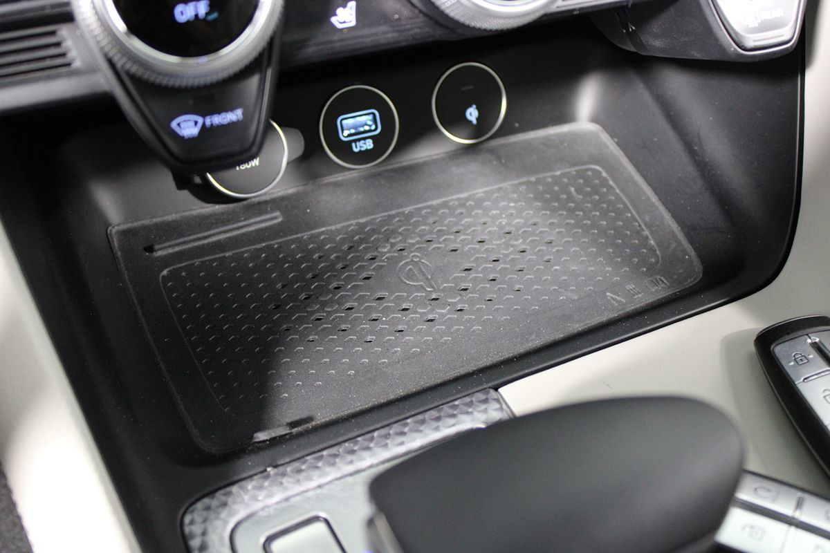 2023 Genesis G70 2.0T Sport Prestige photo 9