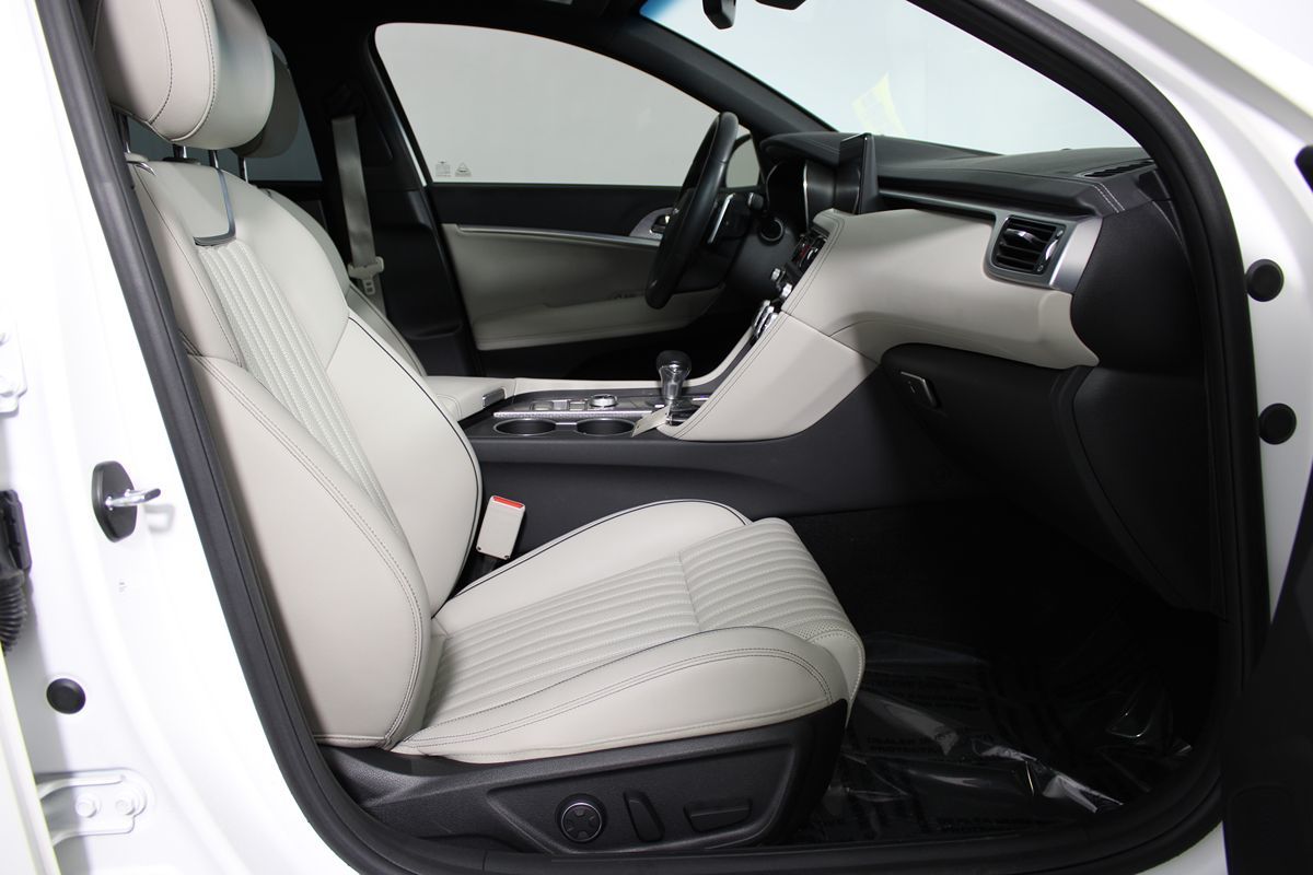 2023 Genesis G70 2.0T Sport Prestige photo 18