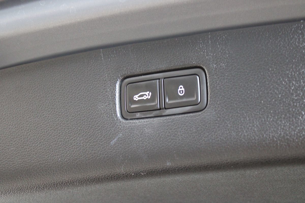 2023 Genesis GV80 Advanced photo 31