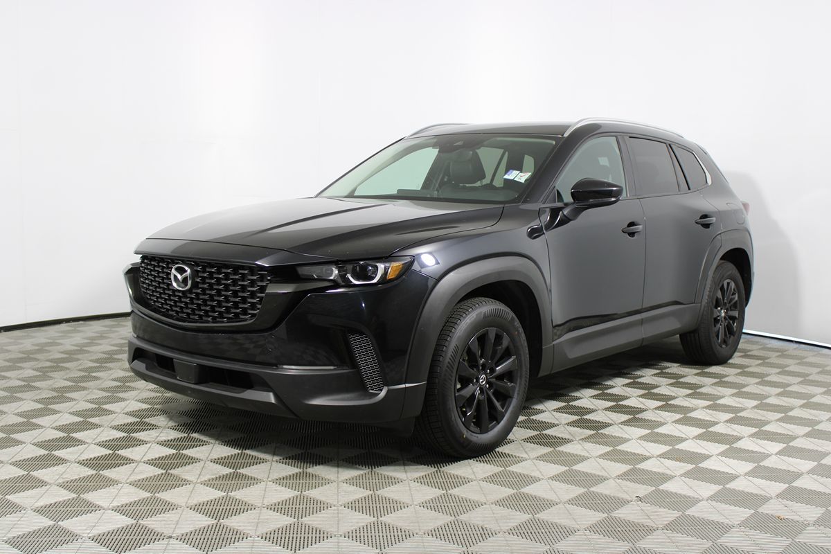2023 Mazda CX-50 2.5 Preferred Plus photo 3