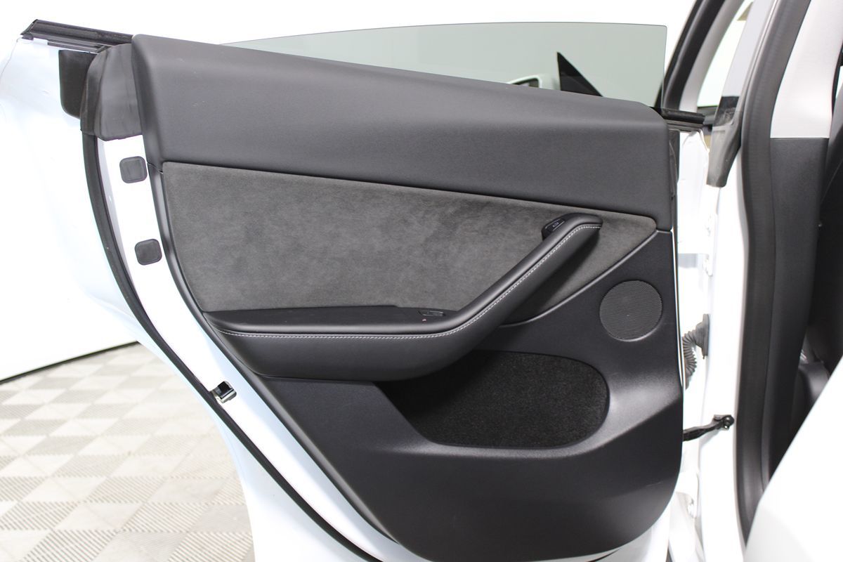 2023 Tesla Model Y Long Range photo 17
