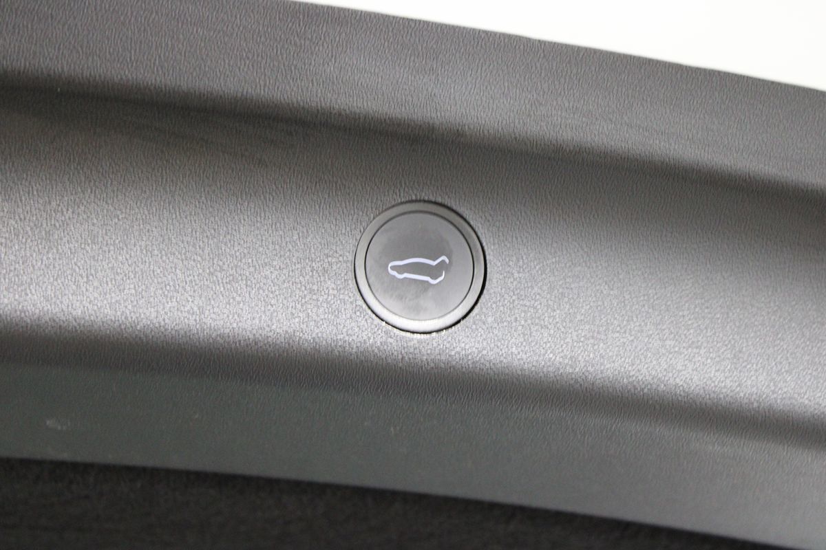 2023 Tesla Model Y Long Range photo 20