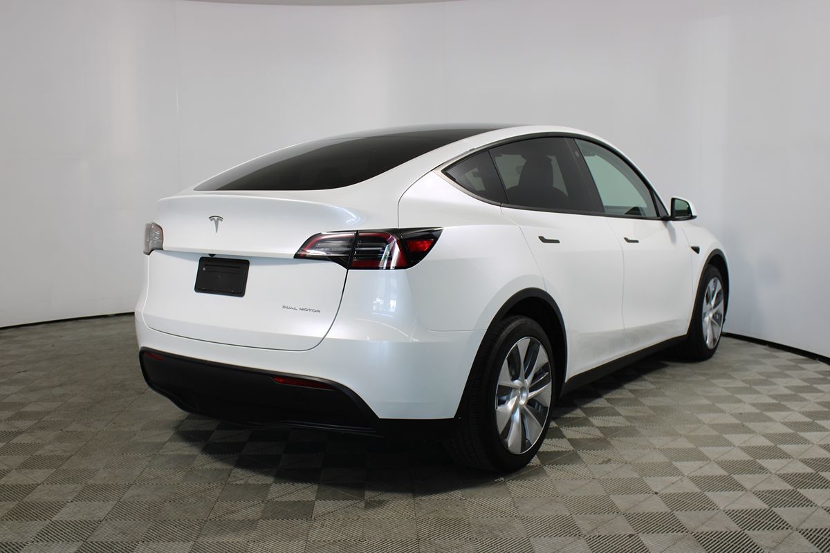 2023 Tesla Model Y Long Range photo 22