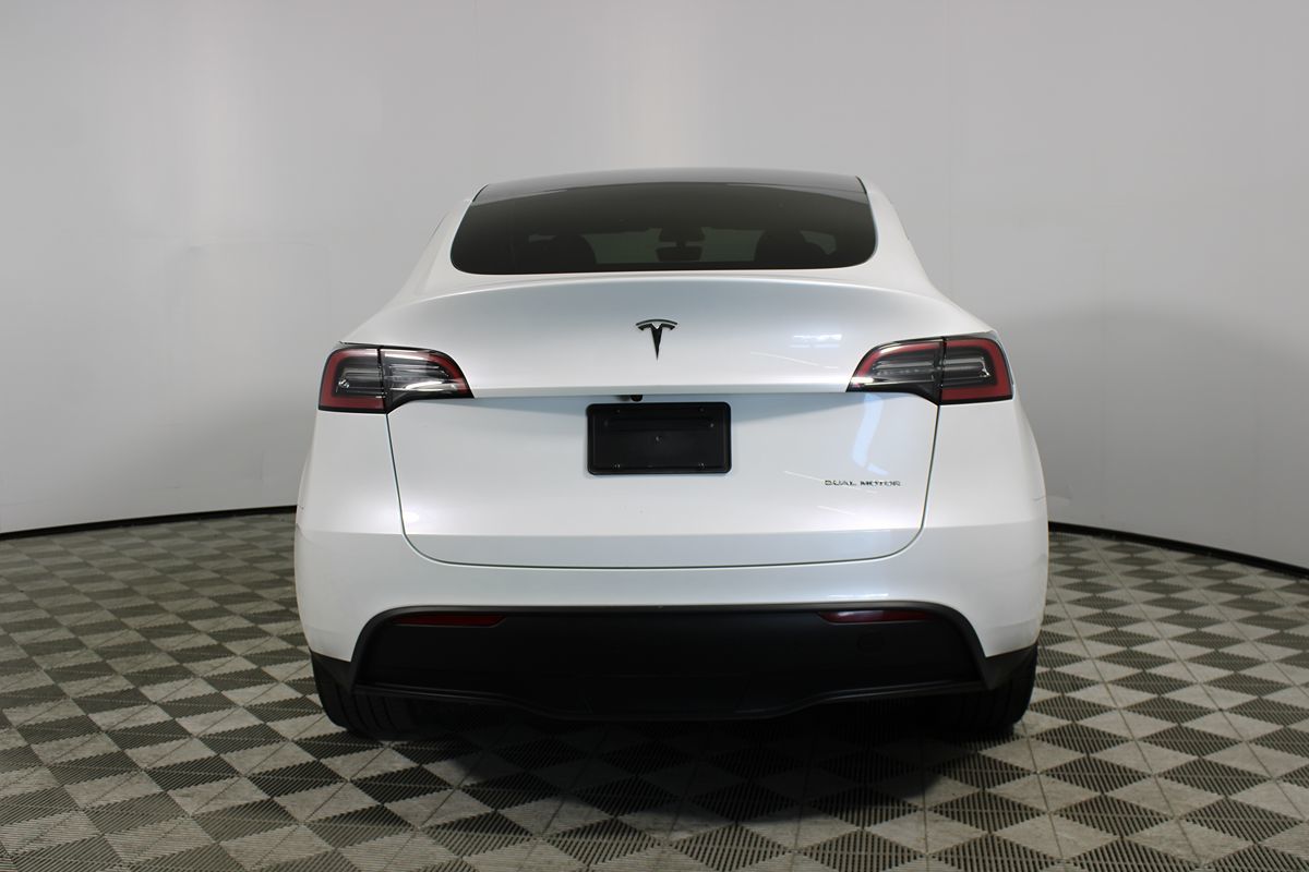 2023 Tesla Model Y Long Range photo 23