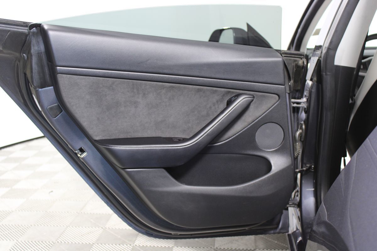 2021 Tesla Model 3 Performance photo 17