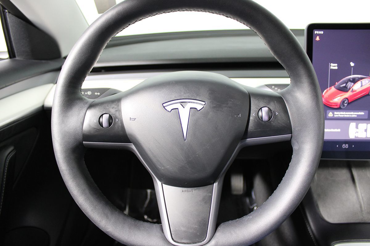 2022 Tesla Model 3 Long Range photo 8