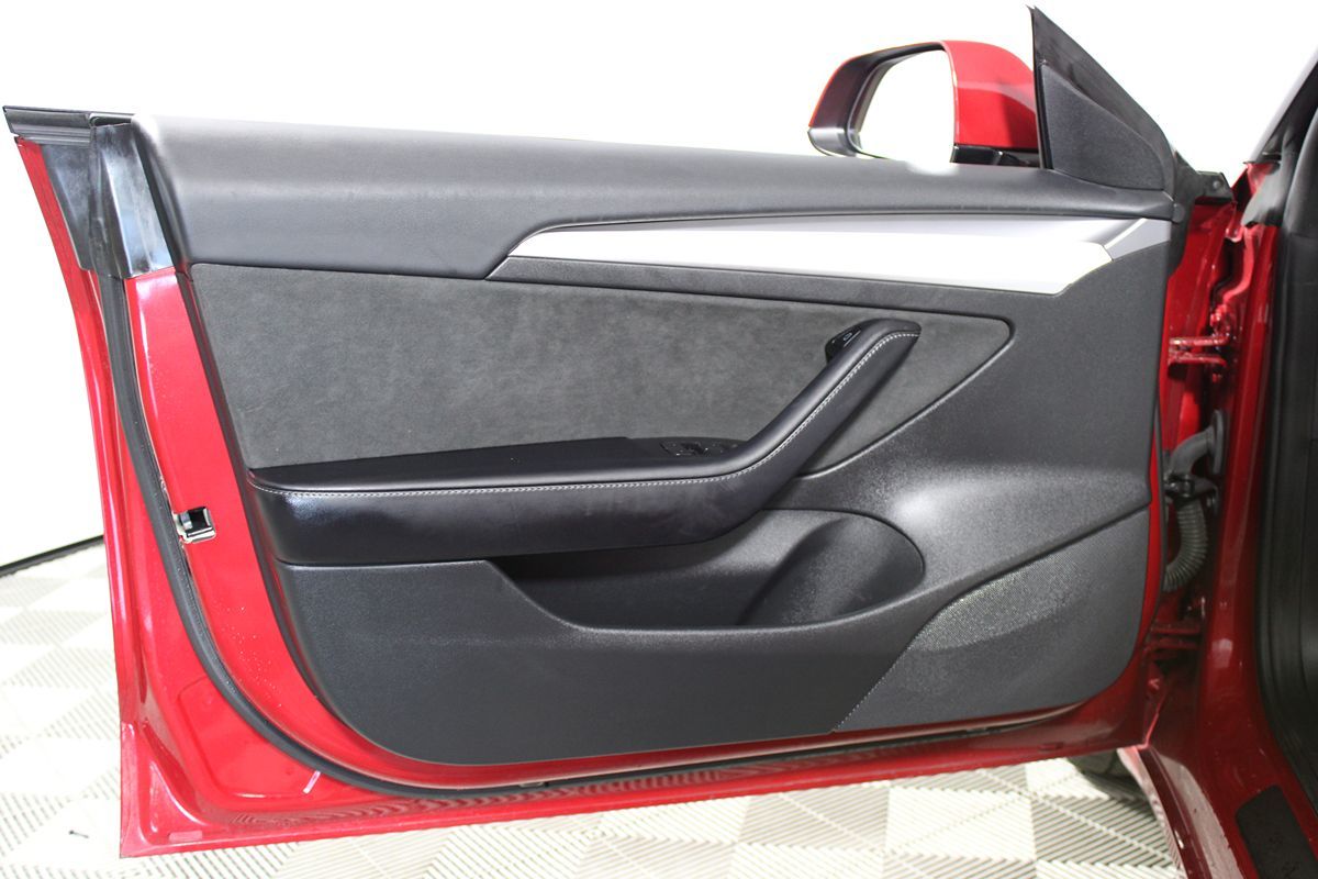 2022 Tesla Model 3 Long Range photo 4