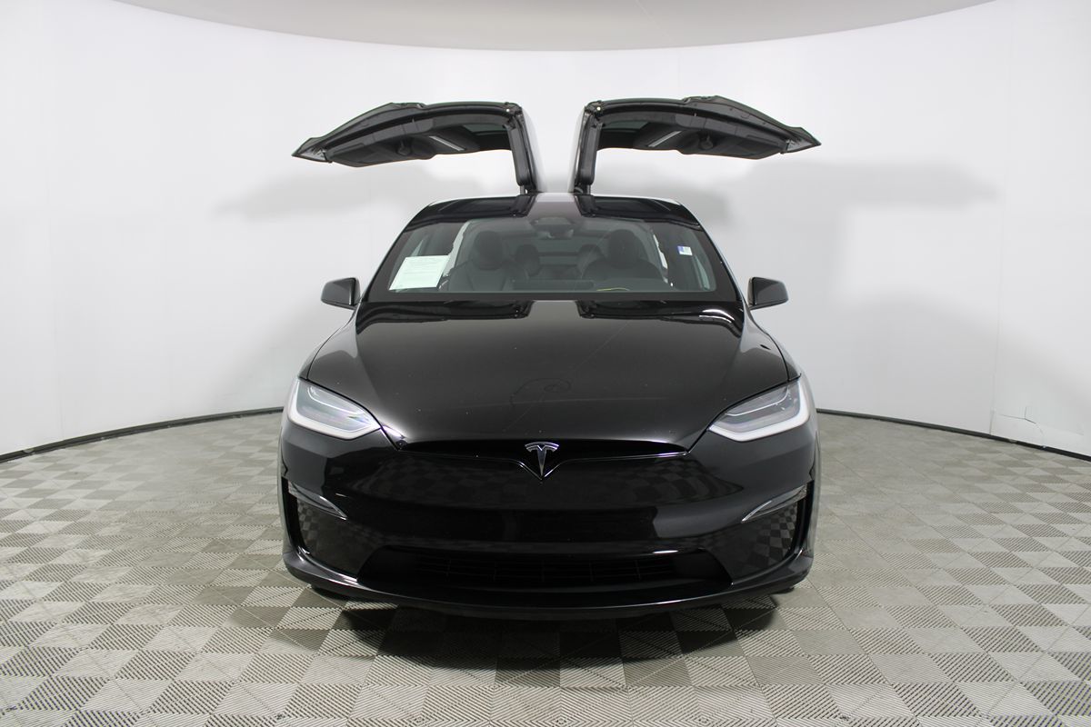2023 Tesla Model X Plaid photo 2