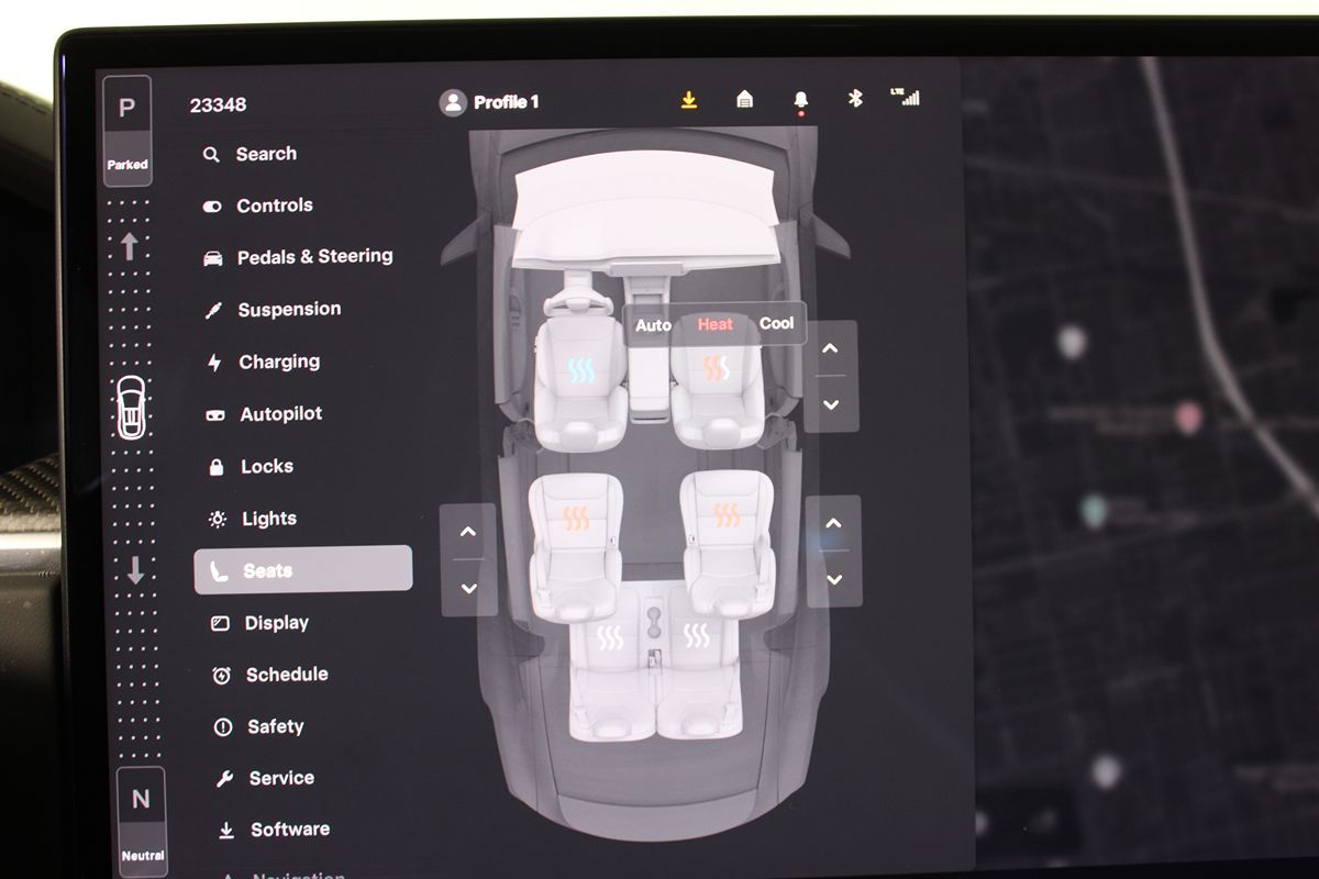 2023 Tesla Model X Plaid photo 16