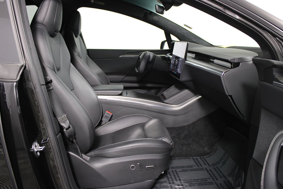 2023 Tesla Model X Plaid photo 8