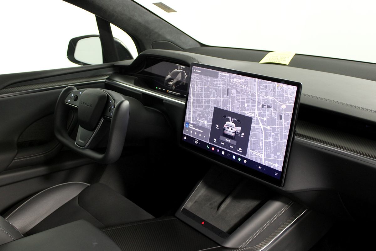 2023 Tesla Model X Plaid photo 9