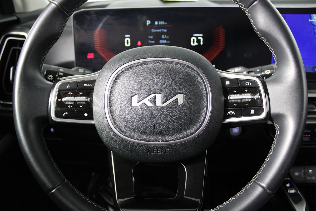 2024 Kia Sorento S photo 10