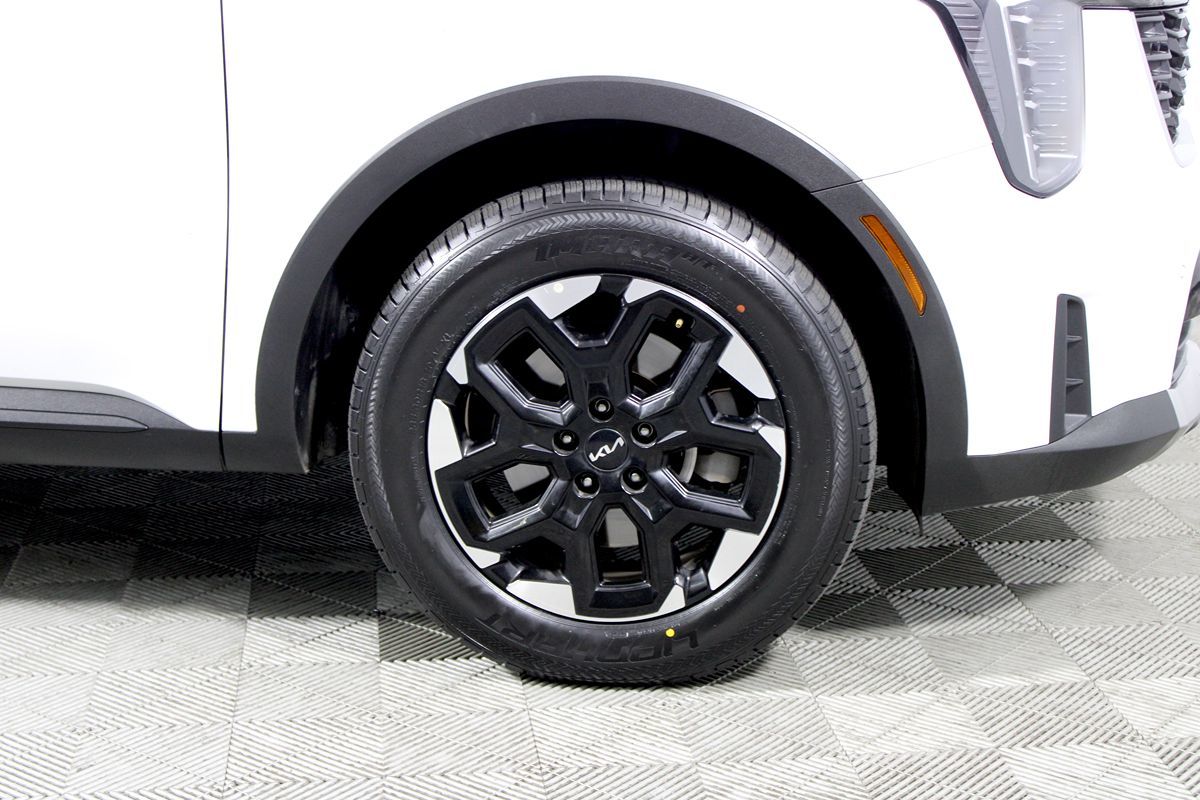 2024 Kia Sorento S photo 34