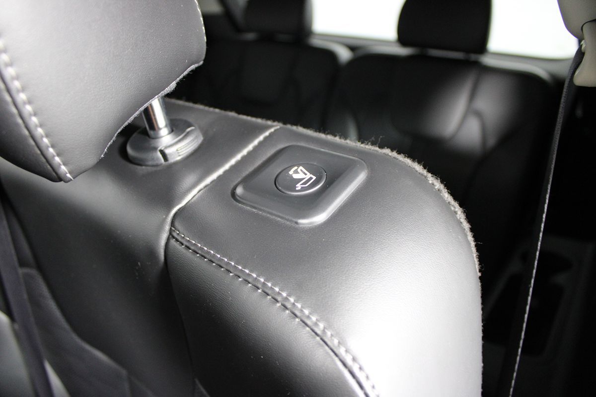 2024 Kia Sorento S photo 26