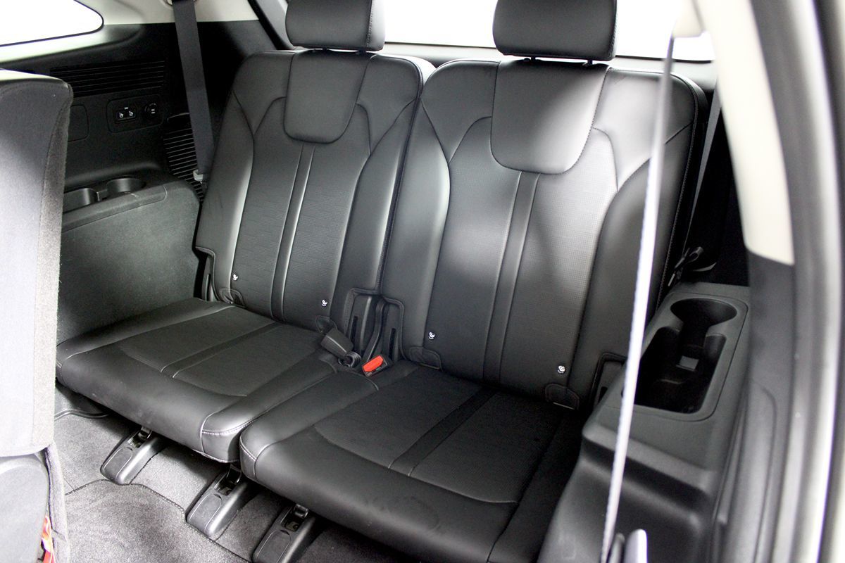 2024 Kia Sorento S photo 27