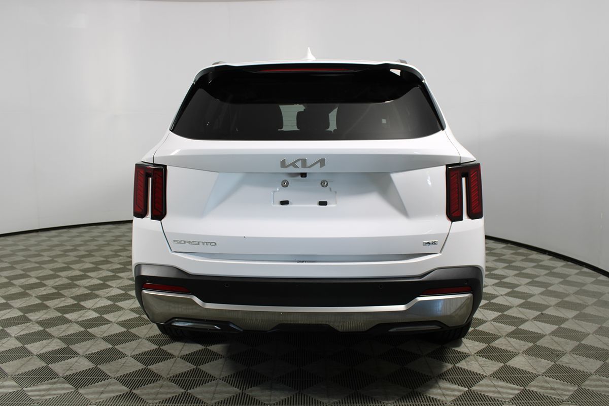 2024 Kia Sorento S photo 31