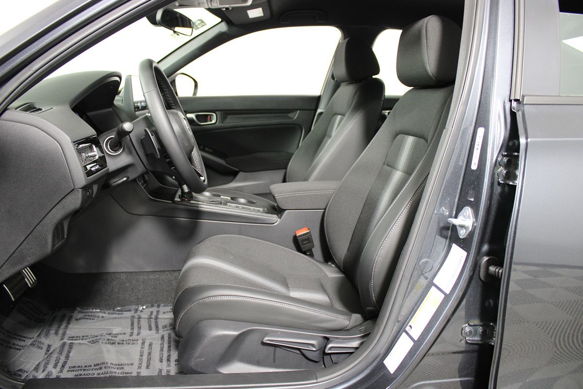2025 Honda Civic Sport photo 6