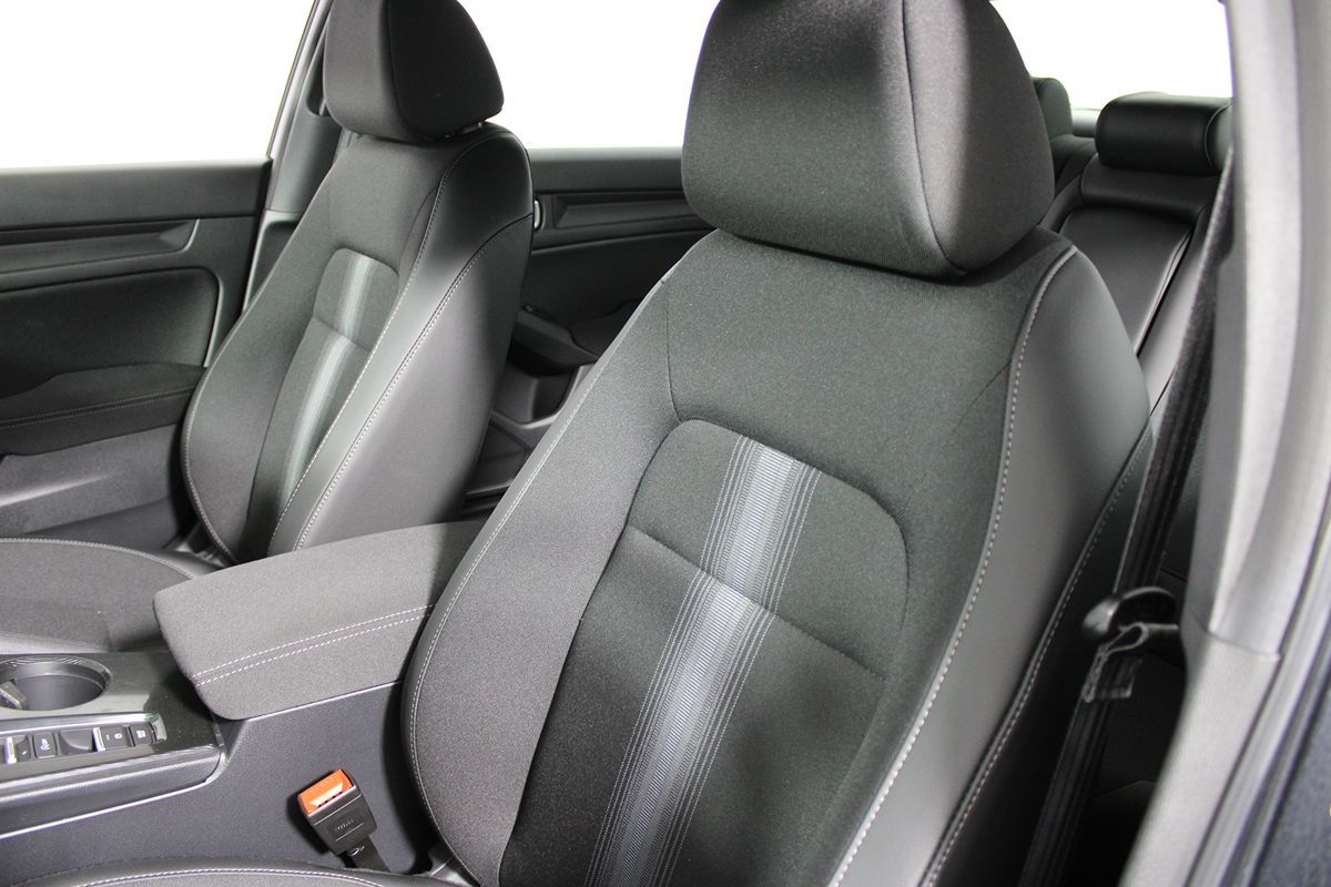 2025 Honda Civic Sport photo 7