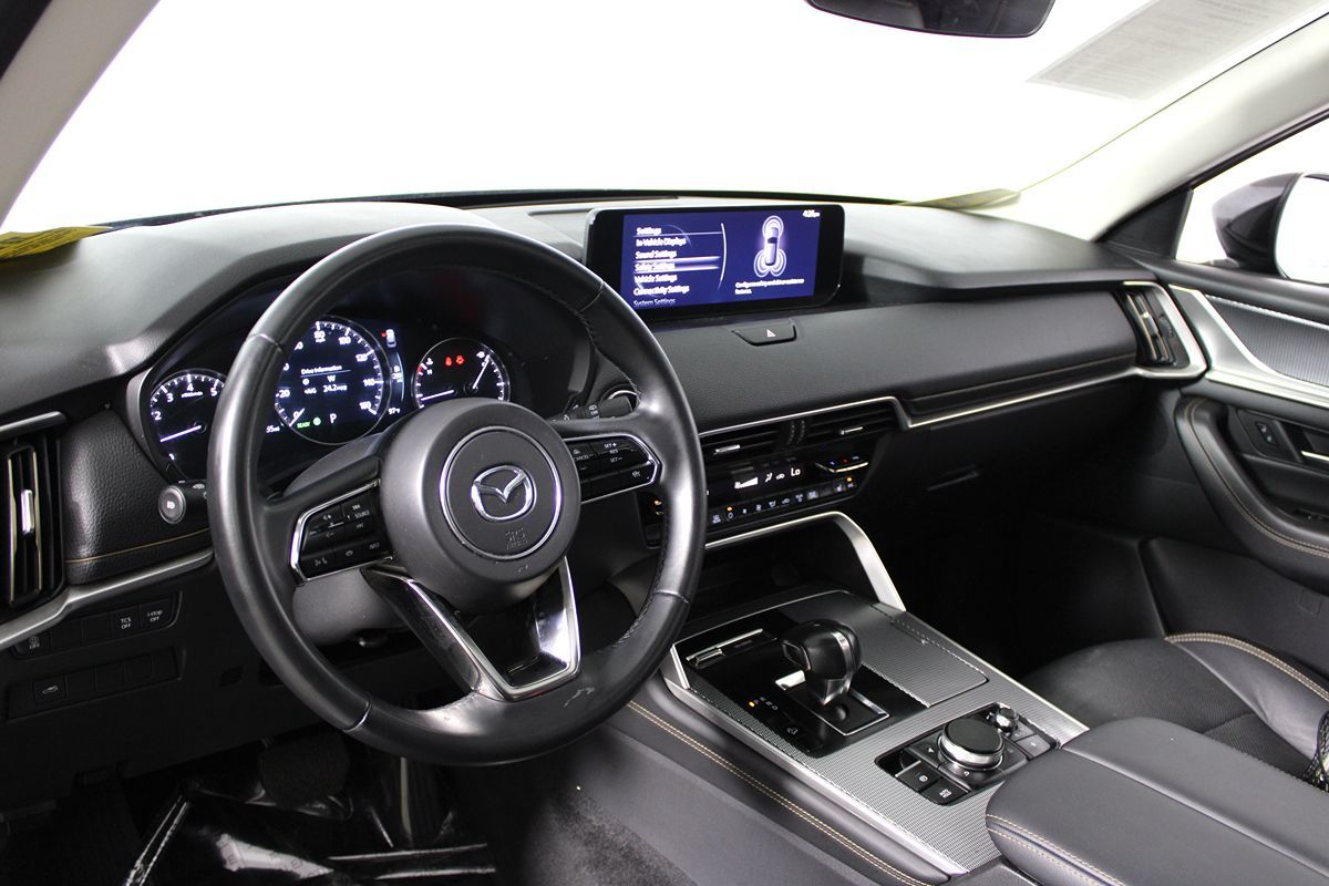 2024 Mazda CX-90 Preferred Plus photo 2
