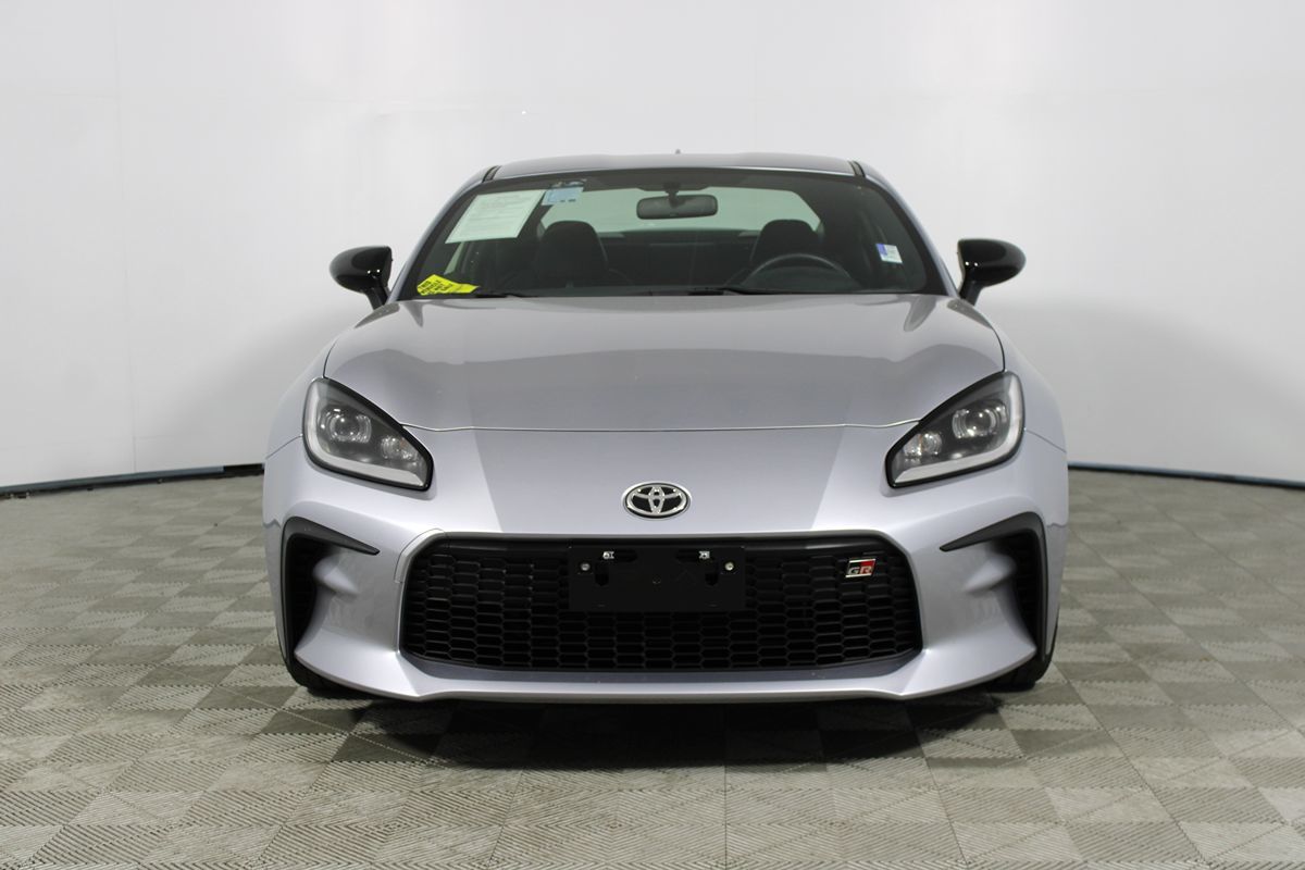 2023 Toyota GR86 Premium photo 2