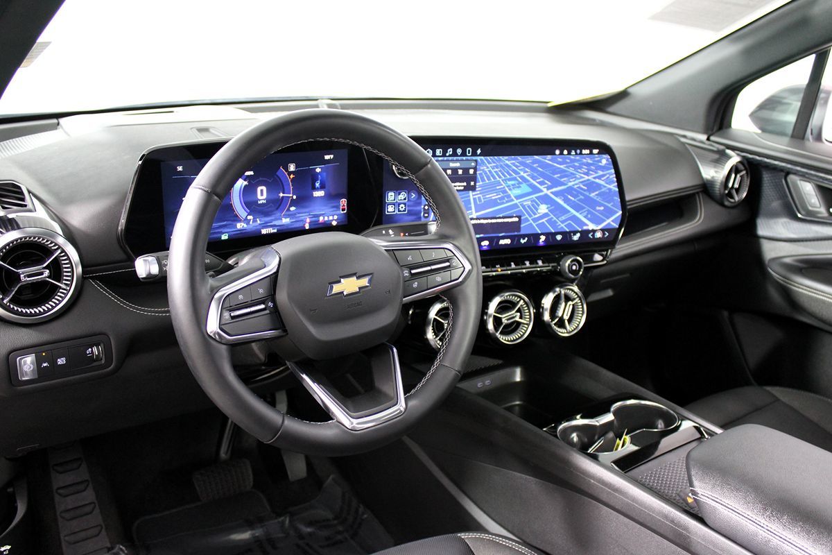 2024 Chevrolet Blazer 2LT photo 3