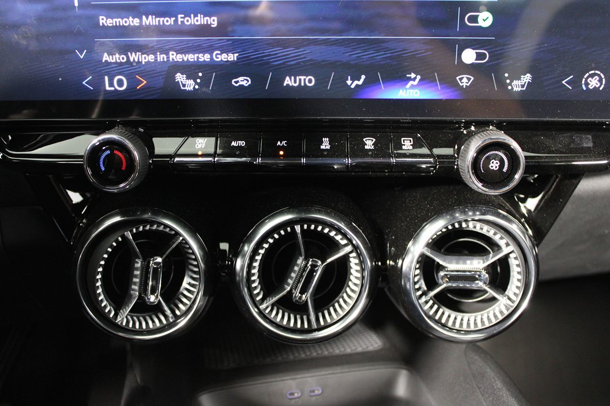 2024 Chevrolet Blazer 2LT photo 11