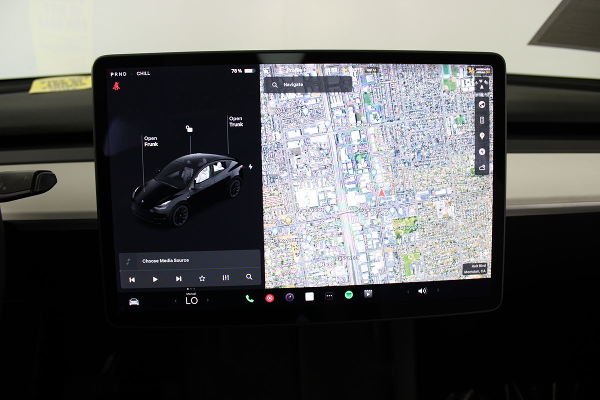2021 Tesla Model Y Standard Range photo 12
