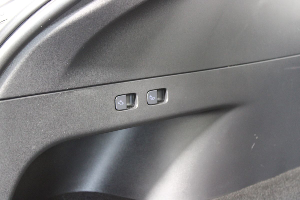 2021 Tesla Model Y Standard Range photo 22