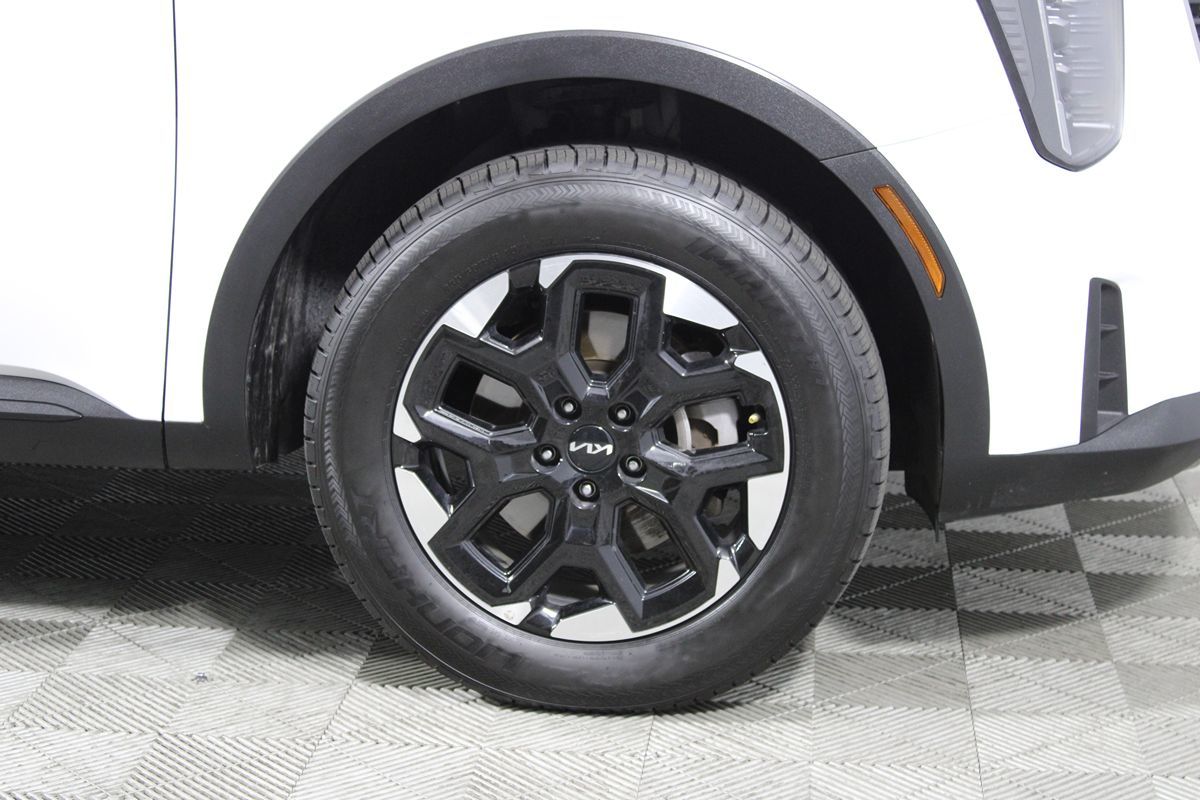 2024 Kia Sorento S photo 10