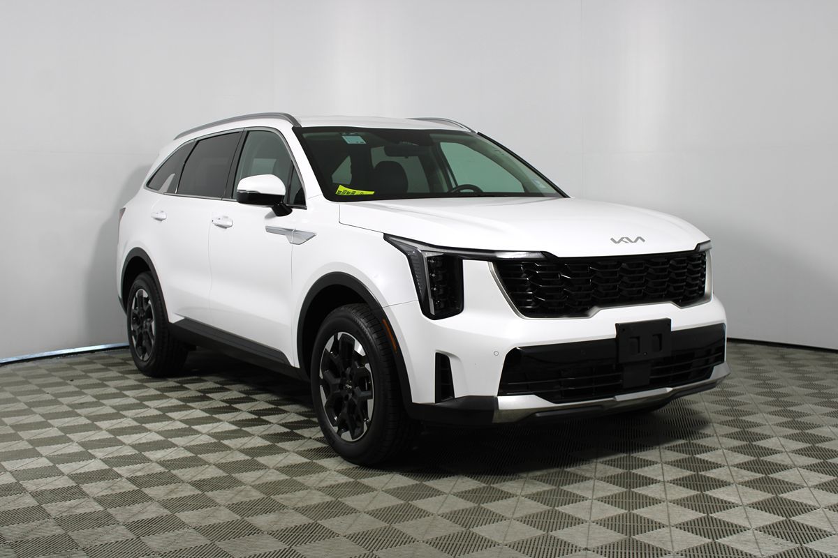 2024 Kia Sorento S photo 12