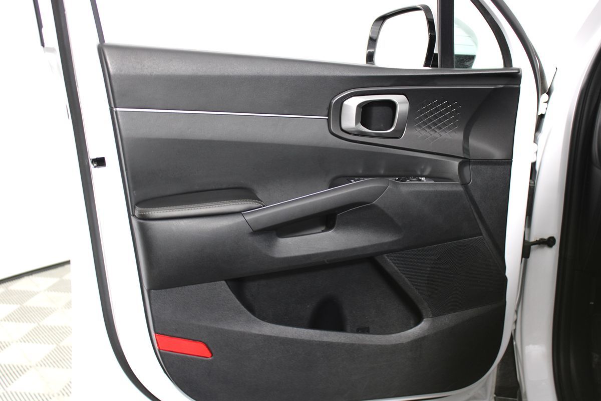 2024 Kia Sorento S photo 22