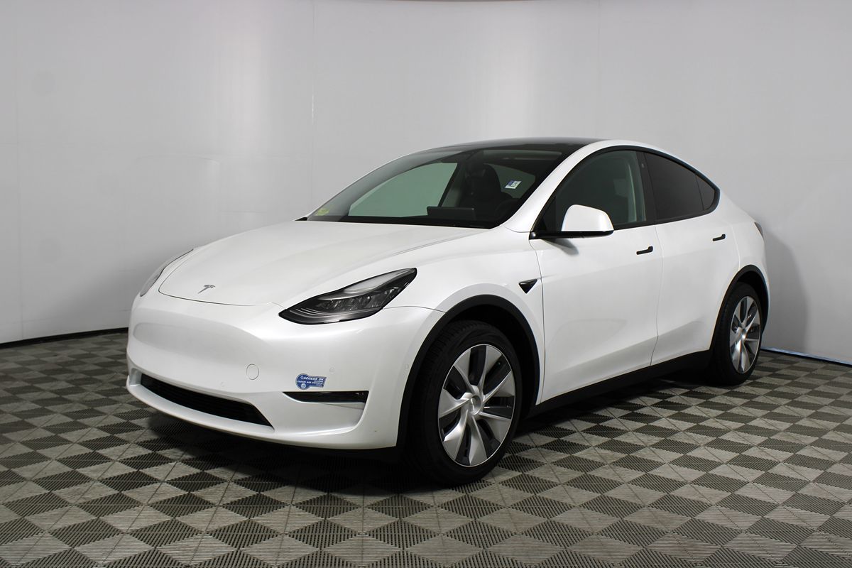 2020 Tesla Model Y Long Range photo 3