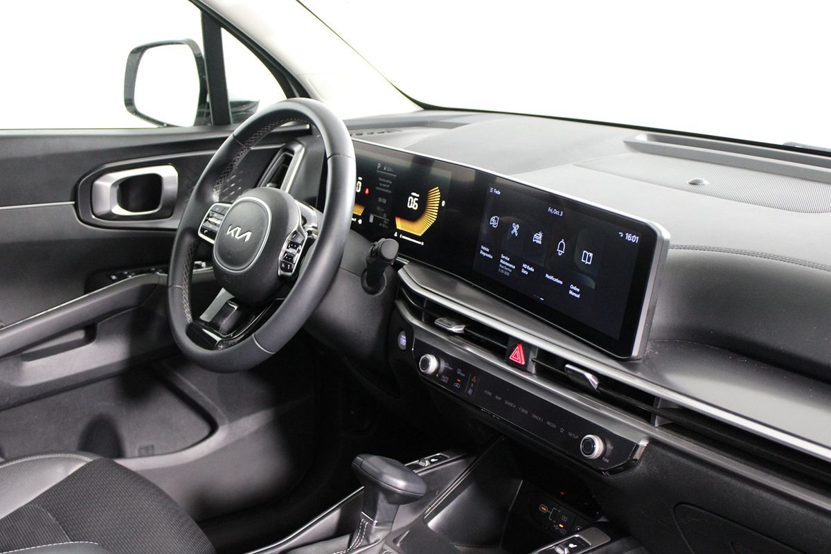 2024 Kia Sorento S photo 9