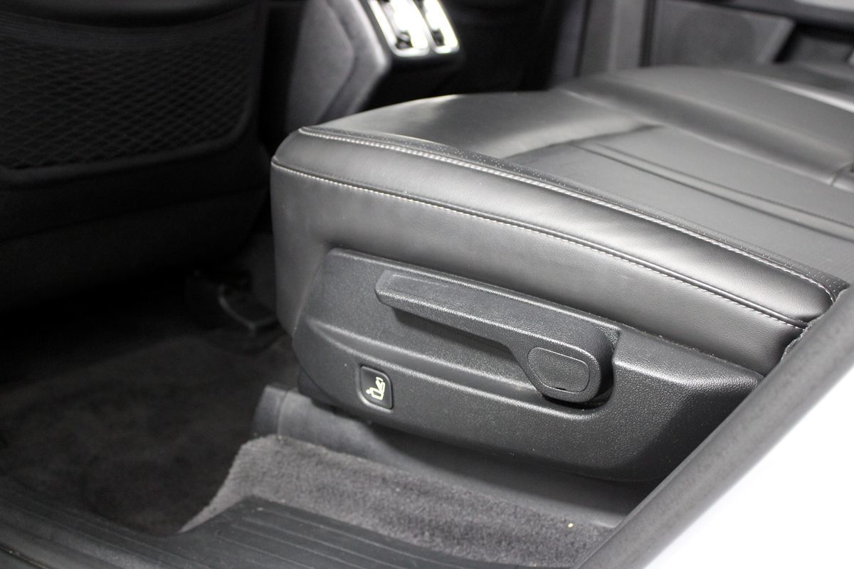 2024 Kia Sorento S photo 24